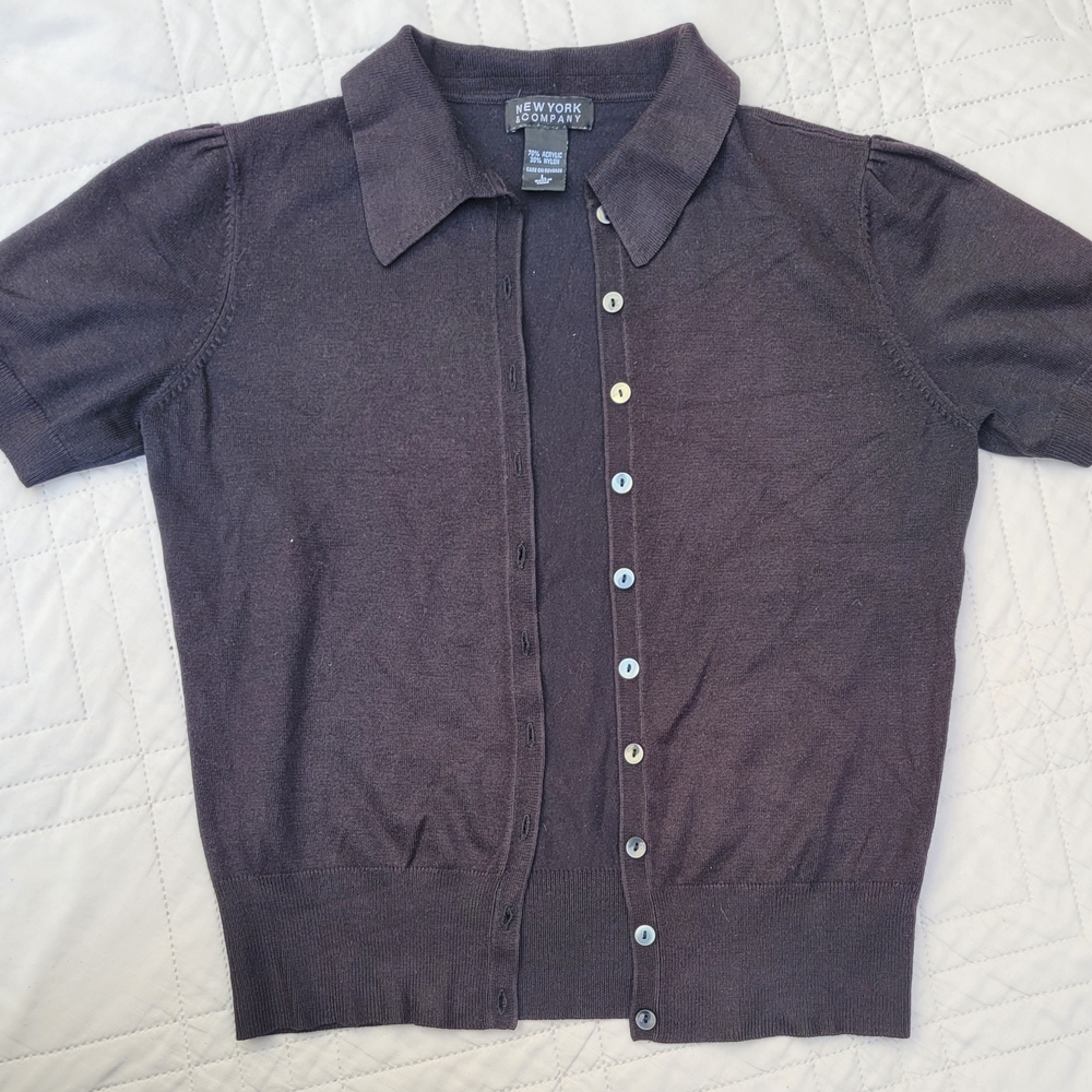 New york and company Button down Women's cardigan sweater. Black size large